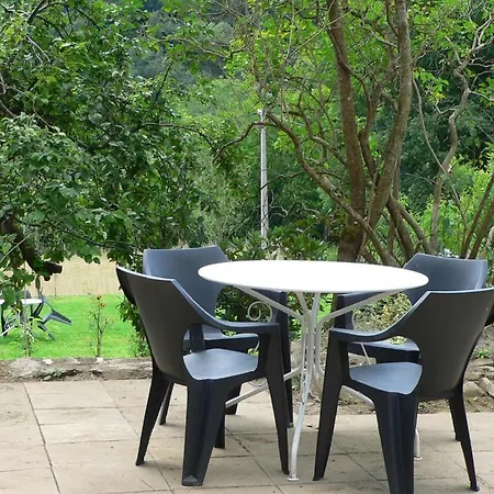 Chambres Et Table D'hotes Les Garachons Sauret-Besserve