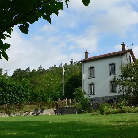 Chambres Et Table D'hotes Les Garachons Sauret-Besserve