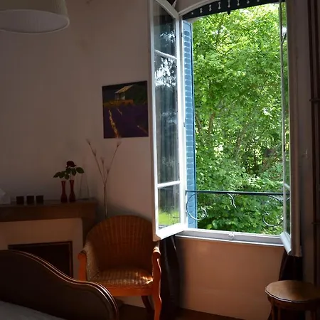 Chambres Et Table D'hotes Les Garachons * Sauret-Besserve