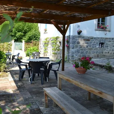 Chambres Et Table D'hotes Les Garachons Sauret-Besserve