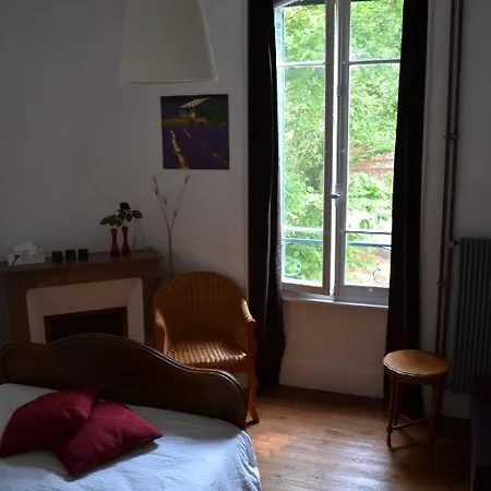 Chambres Et Table D'hotes Les Garachons Oda ve Kahvaltı *